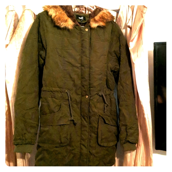 Woman's Hooded Parka, Army Green w/ New Design - Picture 2 of 6